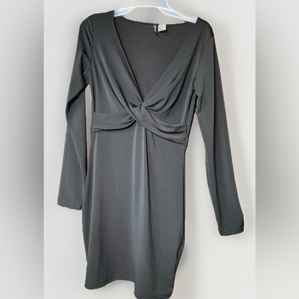 H&M Black Long-Sleeve Twist-Front Dress Sz 6